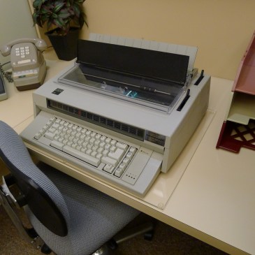 Typewriter (electronic)